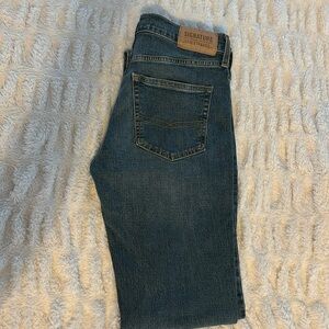 Signature by Levi Strauss Men’s straight leg jeans 32x34